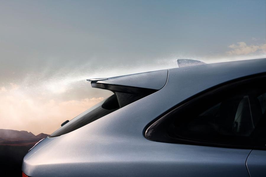 Детали экстерьера Jaguar F-Pace SVR 2018 года  (WW) (фото 8 из 115)